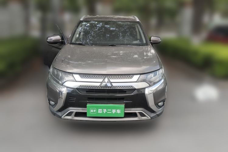 Used Mitsubishi Outlander 2019 2.4L 4x4 Zhi Xiang Edition 5 Seats China V Emission Standard Front