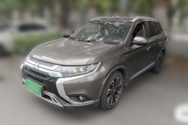 Used Mitsubishi Outlander 2019 2.4L 4x4 Zhi Xiang Edition 5 Seats China V Emission Standard