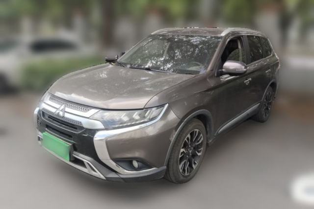 Used Mitsubishi Outlander 2019 2.4L 4x4 Zhi Xiang Edition 5 Seats China V Emission Standard