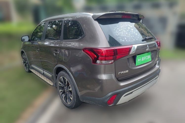 Used Mitsubishi Outlander 2019 2.0L Two-Wheel Drive Comfort Edition 5 Seats China V Standard Rear Left 45 Deg