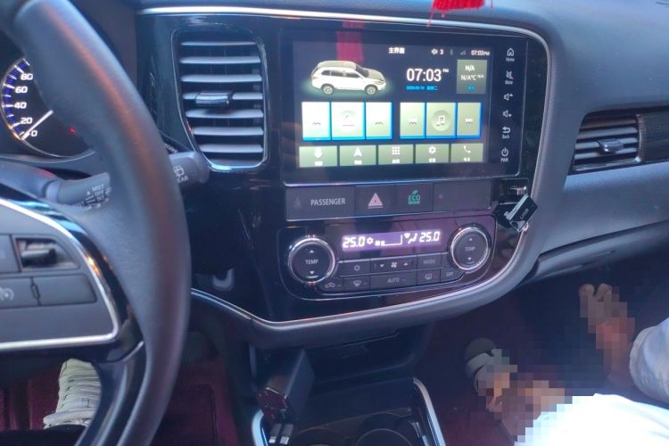 Used Mitsubishi Outlander 2020 2.0L Two-Wheel Drive Enjoyment Version 5 Seats Audio And AC Panel