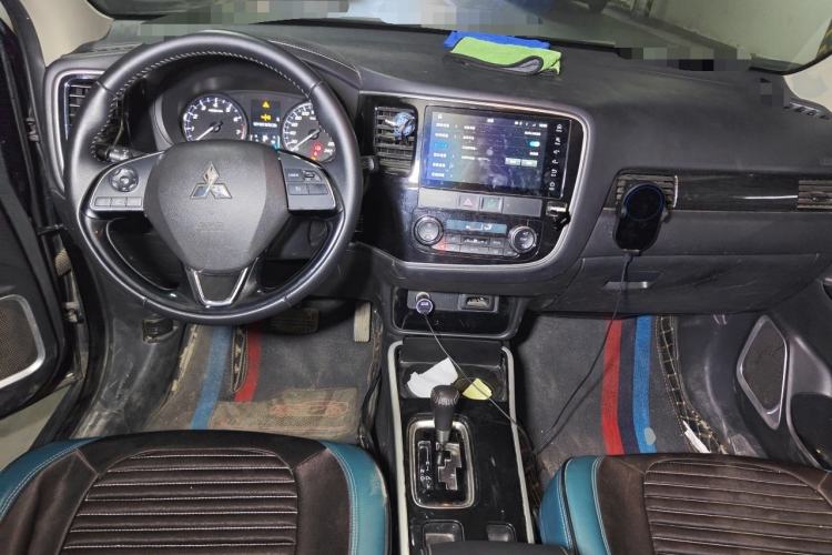 Used Mitsubishi Outlander 2020 2.0L Two-Wheel Drive Enjoyment Version 5 Seats Center Console