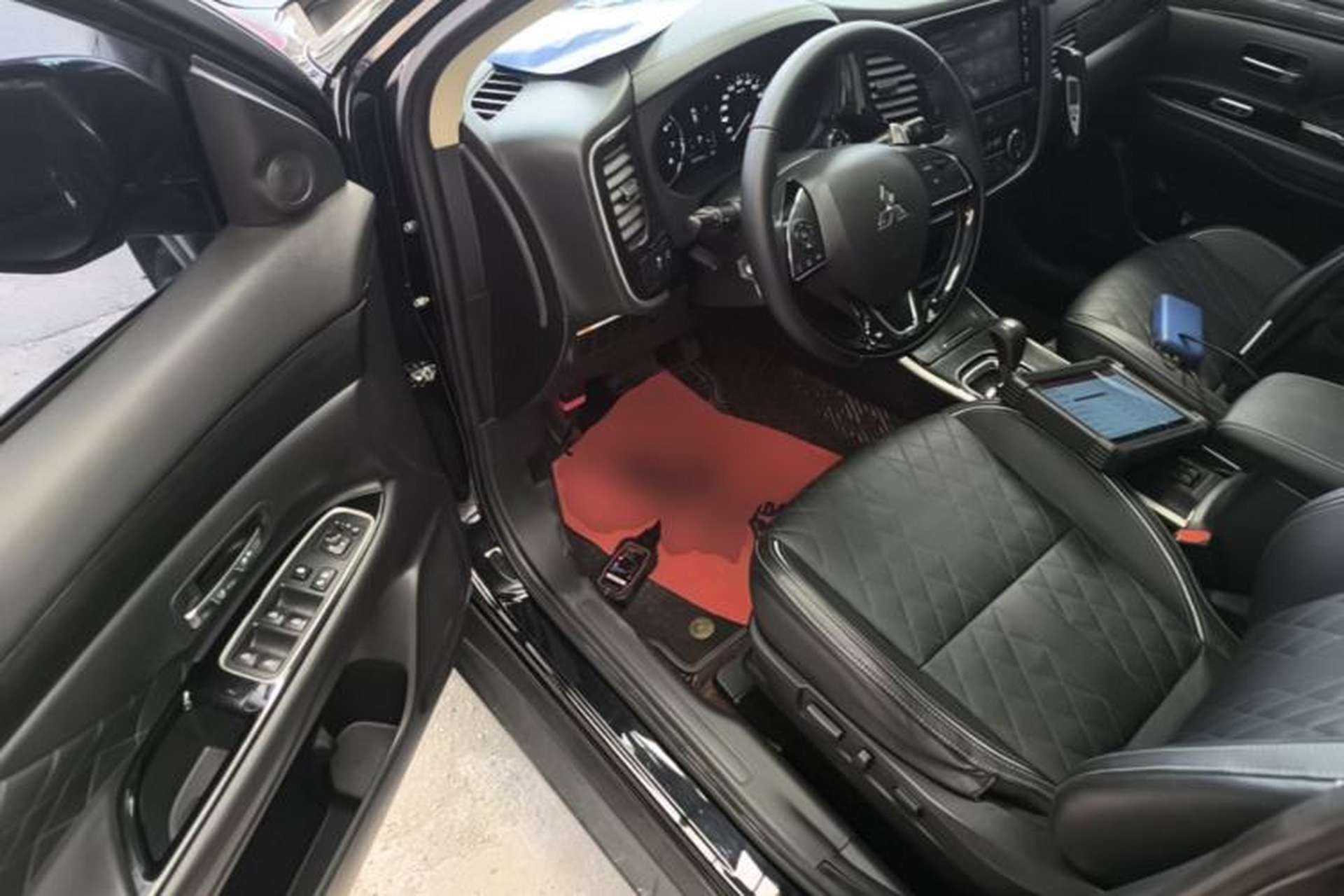 Used Mitsubishi Outlander 2020 2.4L 4x4 Zhi Xiang Edition 5 Seats Driver Seat