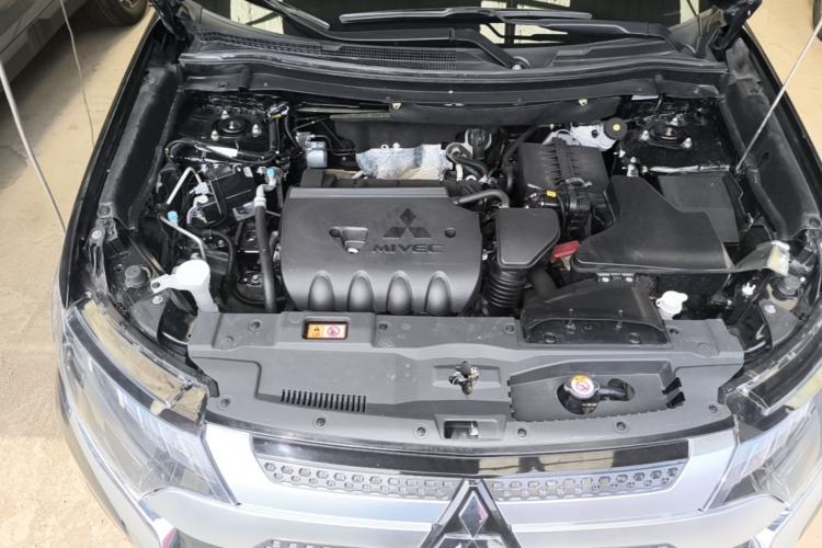 Used Mitsubishi Outlander 2020 2.4L 4x4 Zhi Xiang Edition 5 Seats Engine Bay