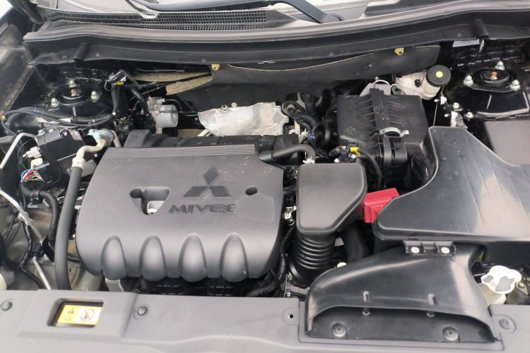 Used Mitsubishi Outlander 2020 2.4L 4x4 Zhi Xiang Edition 7-Seater Engine Bay