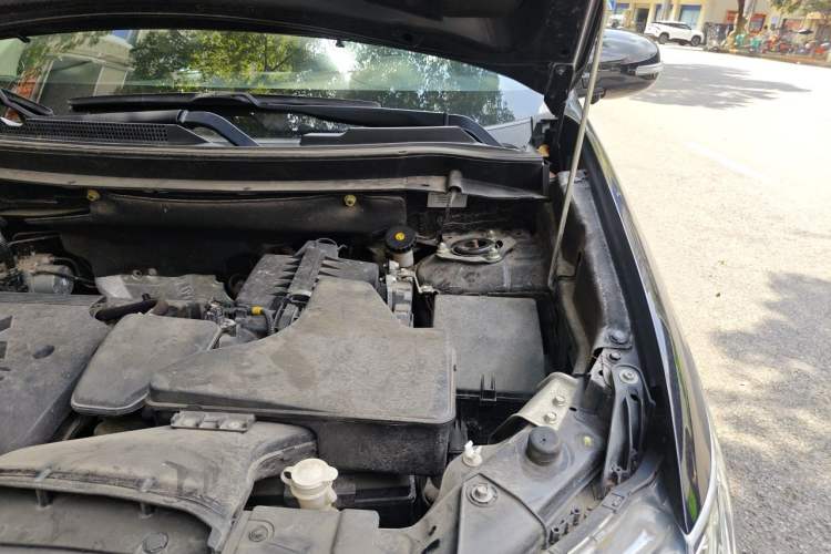 Used Mitsubishi Outlander 2020 2.0L Two-Wheel Drive Comfort Edition 7-Seater Engine Bay Left