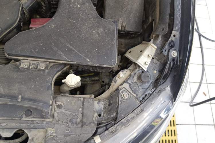 Used Mitsubishi Outlander 2020 2.4L 4x4 Zhi Xiang Edition 7-Seater Engine Bay Left
