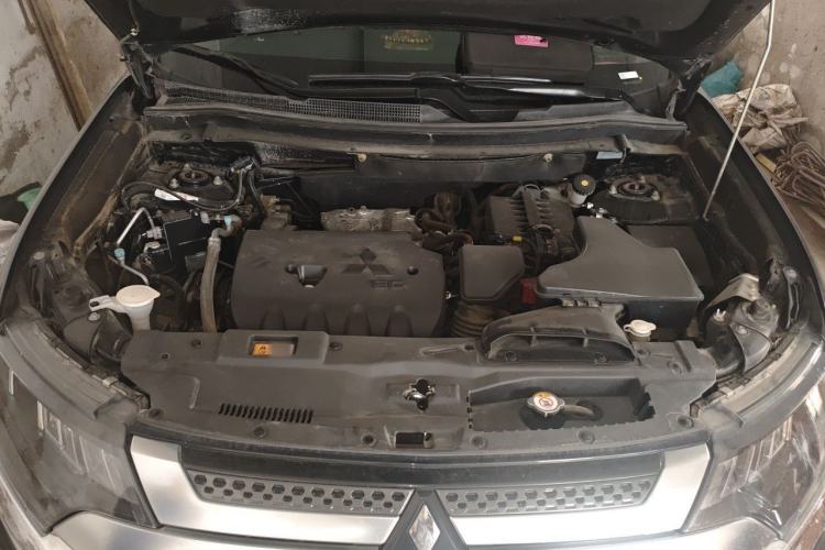 Used Mitsubishi Outlander 2020 2.4L 4x4 Zhi Xiang Edition 7-Seater Engine Bay
