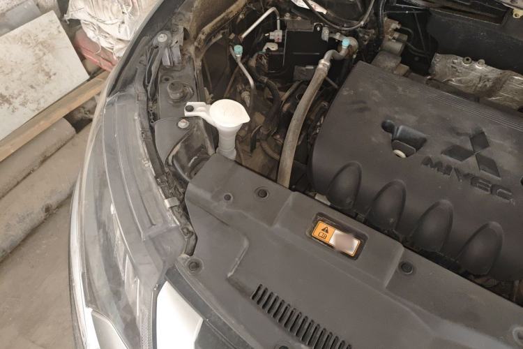 Used Mitsubishi Outlander 2020 2.4L 4x4 Zhi Xiang Edition 7-Seater Engine Bay Right