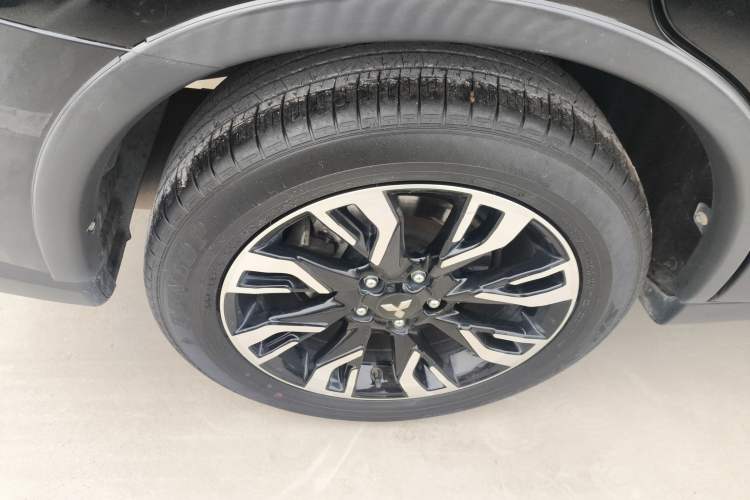 Used Mitsubishi Outlander 2020 2.0L Two-Wheel Drive Comfort Edition 7-Seater Exterior 5