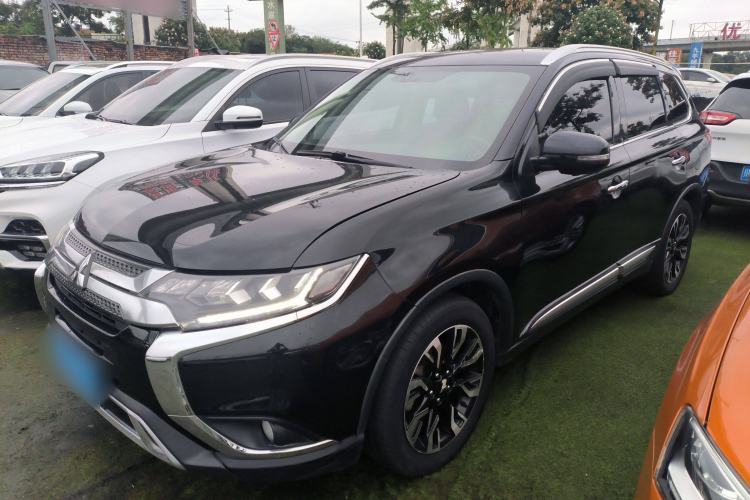 Ojetý Mitsubishi Outlander 2020 2.4L 4x4 Zhi Xiang Edition 7-Seater Guazi used car, China used car export, Used car for sale, Used  cars, Cheapest cars for sale