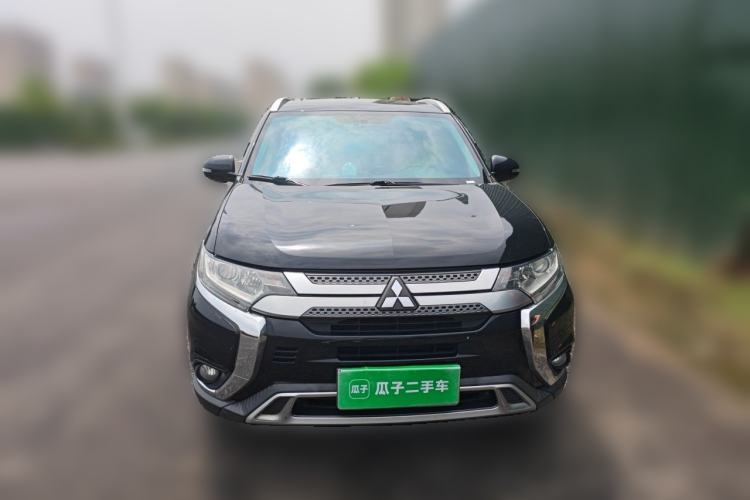 Used Mitsubishi Outlander 2020 2.0L Two-Wheel Drive Enjoyment Version 5 Seats Front