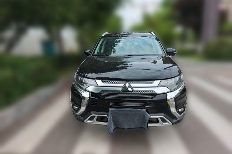 Used Mitsubishi Outlander 2020 2.4L 4x4 Zhi Xiang Edition 7-Seater Front