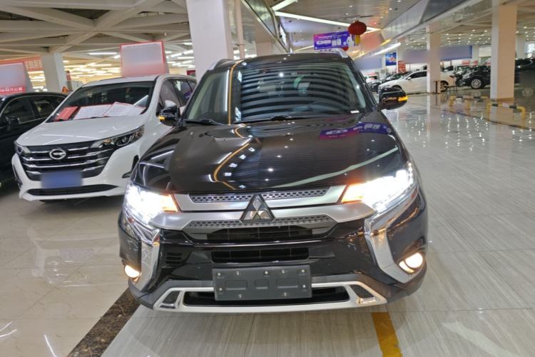 Used Mitsubishi Outlander 2020 2.4L 4x4 Zhi Xiang Edition 5 Seats Front