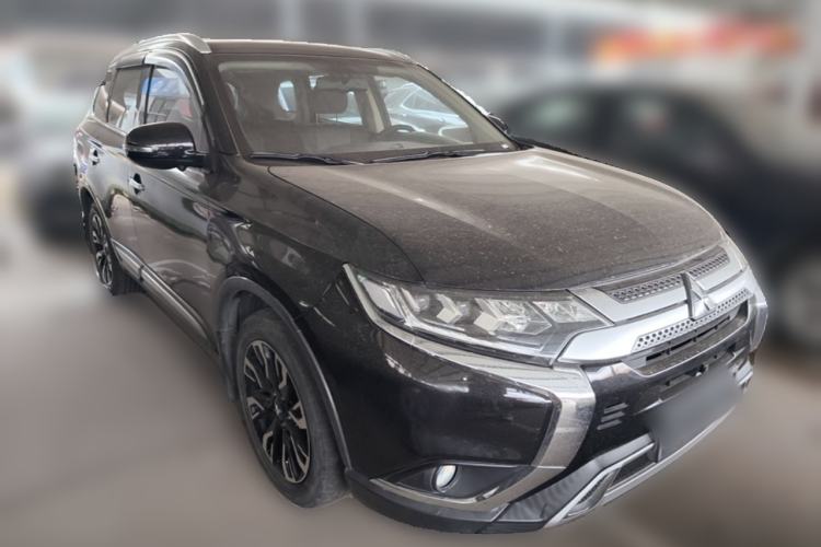 Used Mitsubishi Outlander 2020 2.4L 4x4 Zhi Xiang Edition 5 Seats Front Right 45 Deg