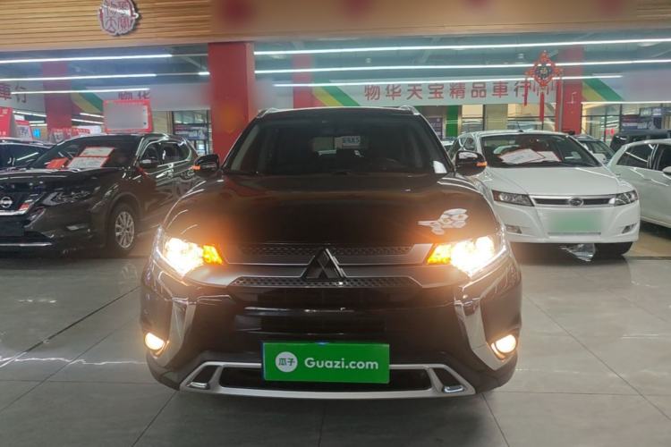 Used Mitsubishi Outlander 2020 2.0L Two-Wheel Drive Enjoyment Version 5 Seats Front