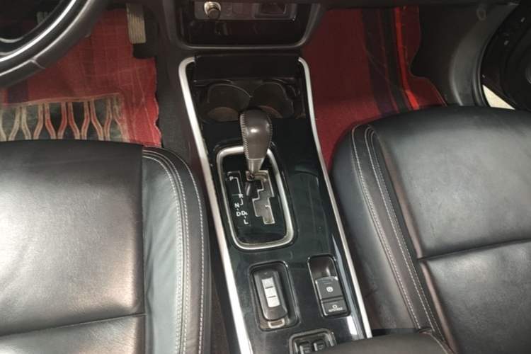 Used Mitsubishi Outlander 2020 2.0L Two-Wheel Drive Enjoyment Version 5 Seats Gear Lever