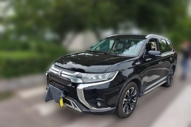 Used Mitsubishi Outlander 2020 2.4L 4x4 Zhi Xiang Edition 7-Seater