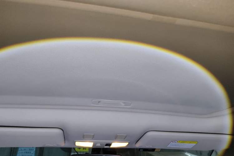 Used Mitsubishi Outlander 2020 2.4L 4x4 Zhi Xiang Edition 7-Seater Headliner