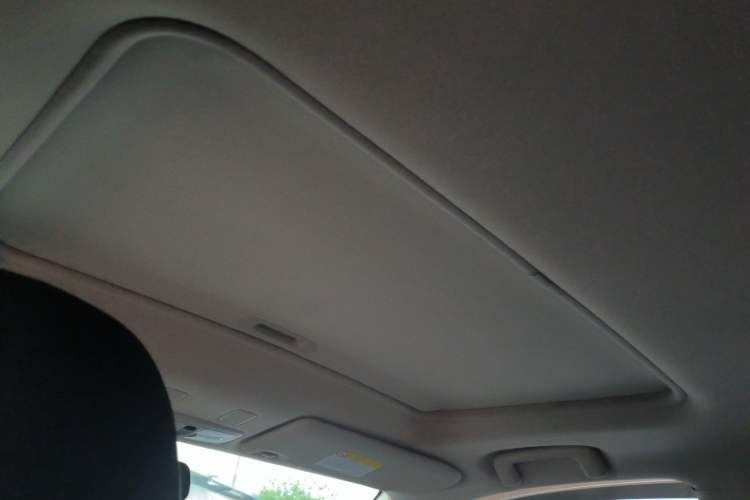 Used Mitsubishi Outlander 2020 2.4L 4x4 Zhi Xiang Edition 7-Seater Headliner