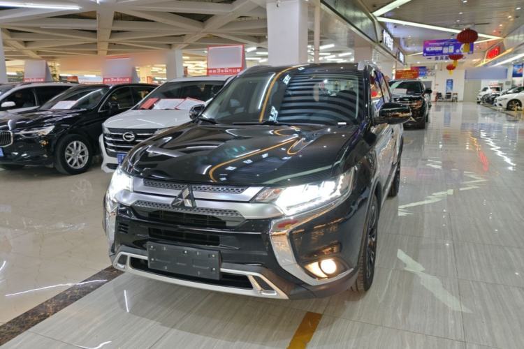 Used Mitsubishi Outlander 2020 2.4L 4x4 Zhi Xiang Edition 5 Seats Guazi used car, China used car export, Used car for sale, Used  cars, Cheapest cars for sale
