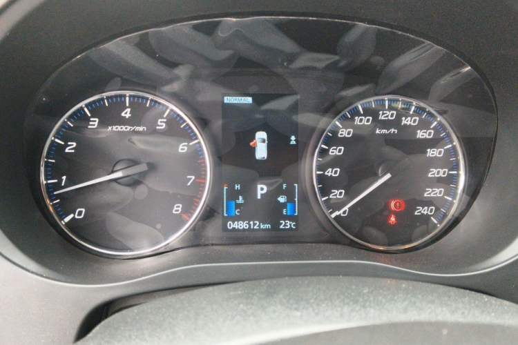 Used Mitsubishi Outlander 2020 2.4L 4x4 Zhi Xiang Edition 7-Seater Instrument Cluster