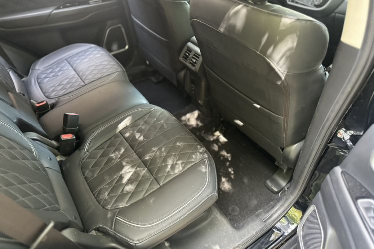 Used Mitsubishi Outlander 2020 2.4L 4x4 Zhi Xiang Edition 5 Seats Interior 3