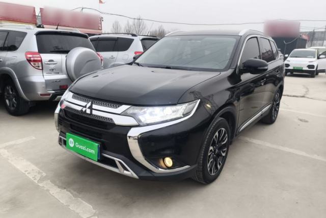 Used Mitsubishi Outlander 2020 2.0L Two-Wheel Drive Comfort Edition 7-Seater