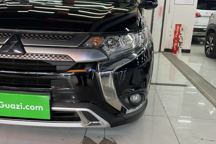 Used Mitsubishi Outlander 2020 2.0L Two-Wheel Drive Comfort Edition 5 Seats Left Front Headlight