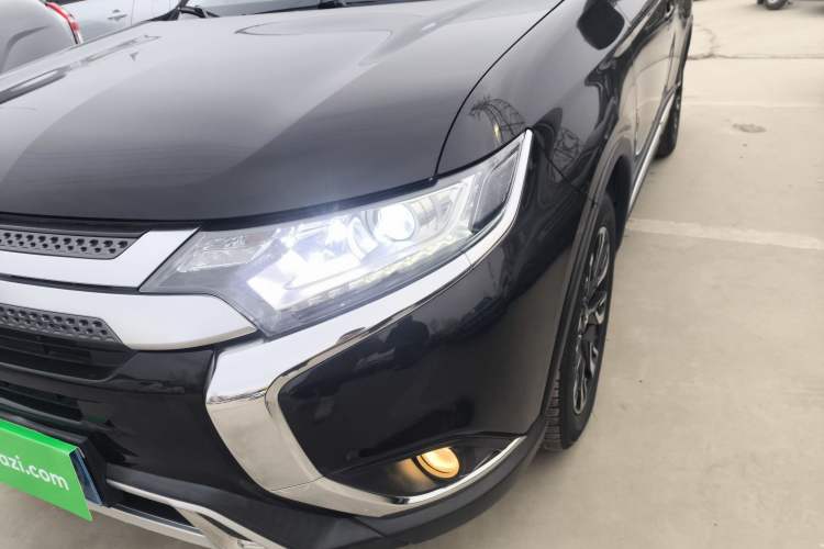 Used Mitsubishi Outlander 2020 2.0L Two-Wheel Drive Comfort Edition 7-Seater Left Front Headlight