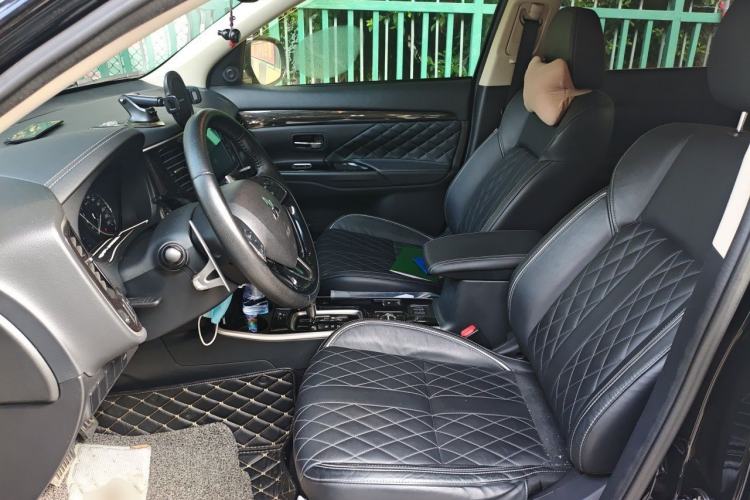 Used Mitsubishi Outlander 2020 2.4L 4x4 Zhi Xiang Edition 5 Seats Left Front Seat