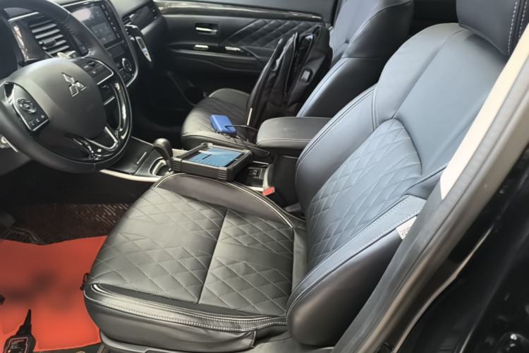 Used Mitsubishi Outlander 2020 2.4L 4x4 Zhi Xiang Edition 5 Seats Left Front Seat
