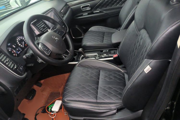 Used Mitsubishi Outlander 2020 2.4L 4x4 Zhi Xiang Edition 7-Seater Left Front Seat