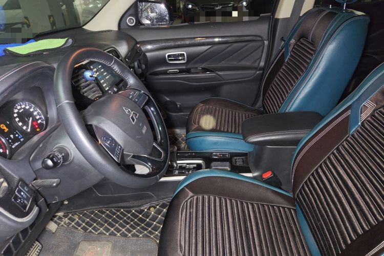 Used Mitsubishi Outlander 2020 2.0L Two-Wheel Drive Enjoyment Version 5 Seats Left Front Seat