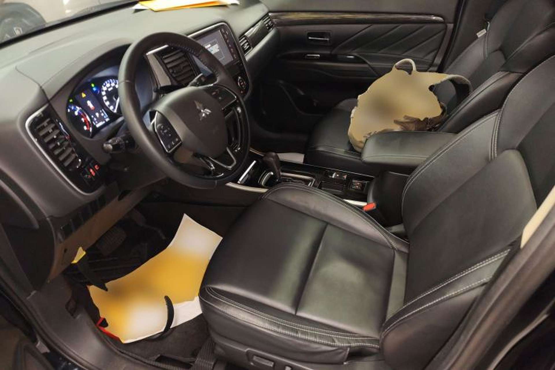 Used Mitsubishi Outlander 2020 2.0L Two-Wheel Drive Enjoyment Version 5 Seats Left Front Seat
