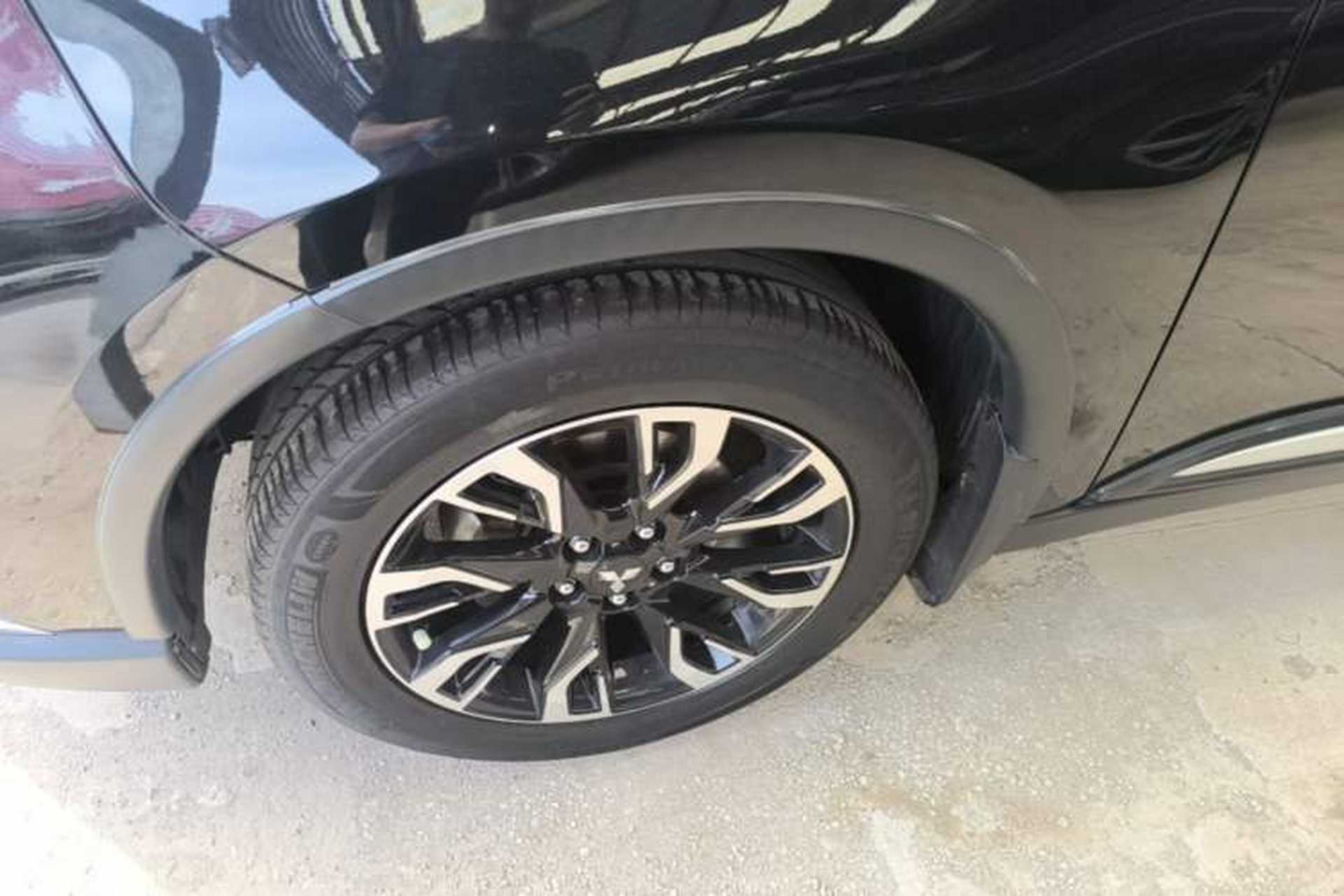 Used Mitsubishi Outlander 2020 2.4L 4x4 Zhi Xiang Edition 5 Seats Left Front Wheel Hub