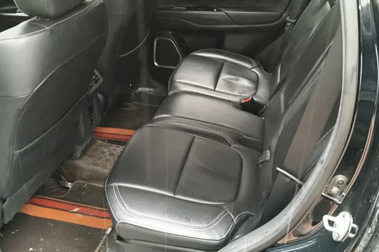 Used Mitsubishi Outlander 2020 2.0L Two-Wheel Drive Enjoyment Version 5 Seats Left Rear Seat