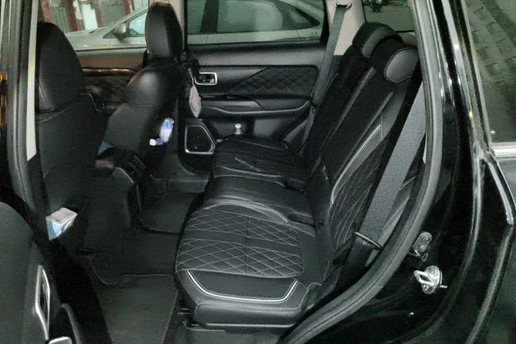 Used Mitsubishi Outlander 2020 2.4L 4x4 Zhi Xiang Edition 7-Seater Left Rear Seat