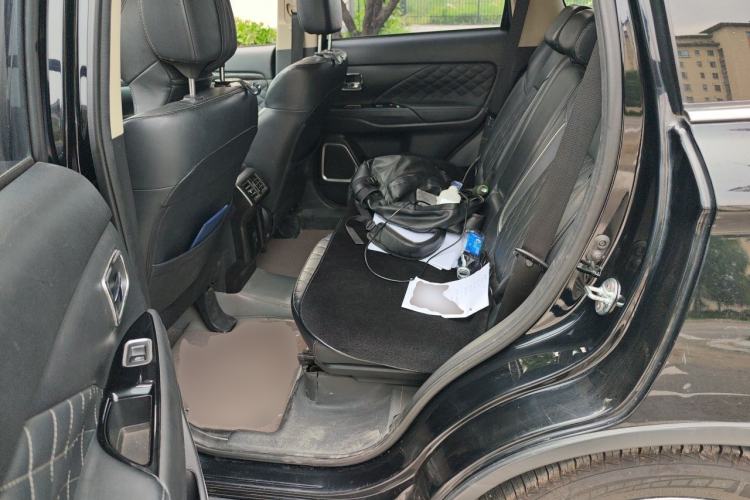 Used Mitsubishi Outlander 2020 2.4L 4x4 Zhi Xiang Edition 7-Seater Left Rear Seat