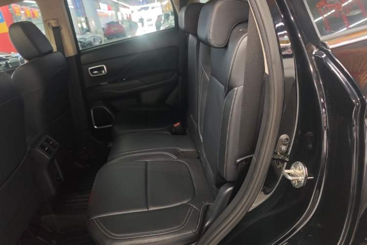 Used Mitsubishi Outlander 2020 2.0L Two-Wheel Drive Enjoyment Version 5 Seats Left Rear Seat
