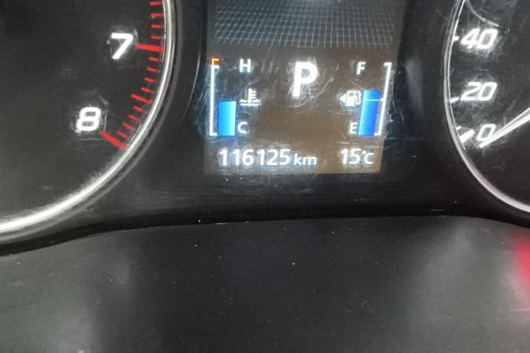 Used Mitsubishi Outlander 2020 2.0L Two-Wheel Drive Enjoyment Version 5 Seats Odometer Close Up