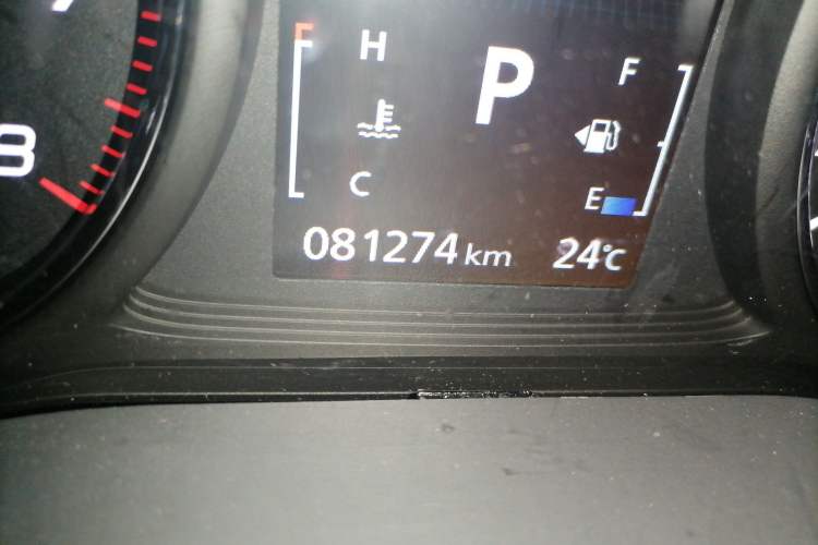 Used Mitsubishi Outlander 2020 2.4L 4x4 Zhi Xiang Edition 7-Seater Odometer Close Up