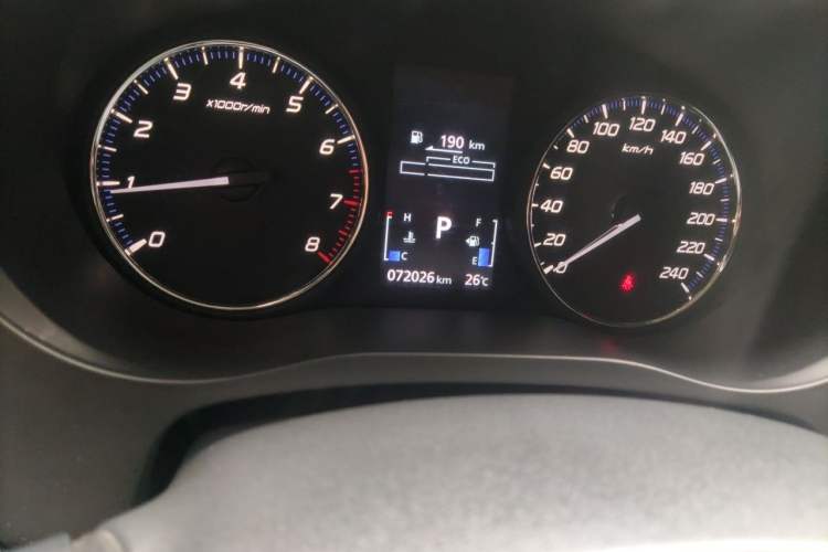 Used Mitsubishi Outlander 2020 2.0L Two-Wheel Drive Comfort Edition 7-Seater Odometer Close Up