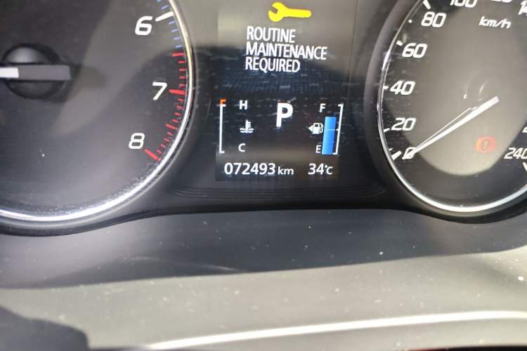 Used Mitsubishi Outlander 2020 2.0L Two-Wheel Drive Comfort Edition 7-Seater Odometer Close Up
