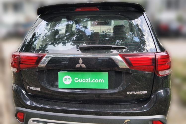 Used Mitsubishi Outlander 2020 2.0L Two-Wheel Drive Enjoyment Version 5 Seats Rear