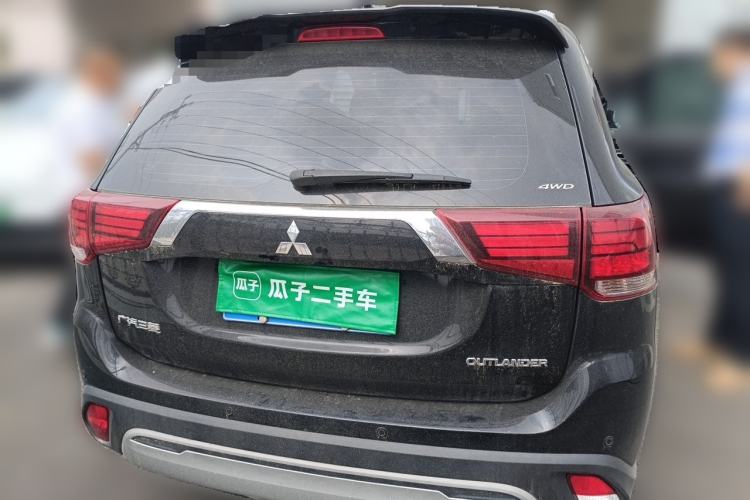 Used Mitsubishi Outlander 2020 2.4L 4x4 Zhi Xiang Edition 7-Seater Rear