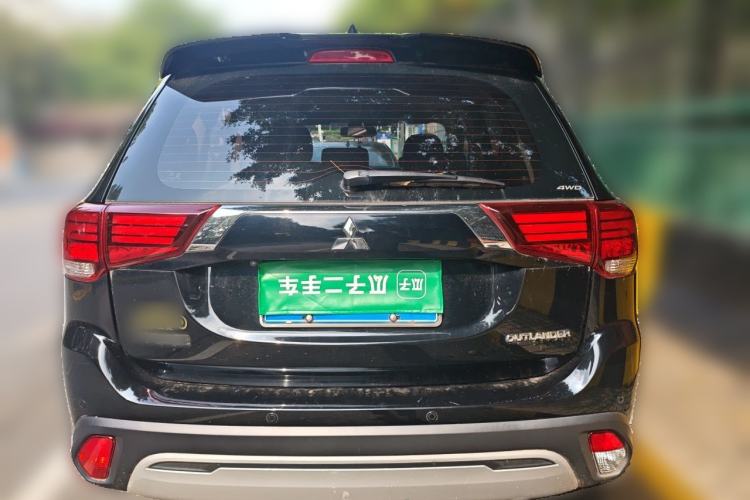 Used Mitsubishi Outlander 2020 2.4L 4x4 Zhi Xiang Edition 5 Seats Rear