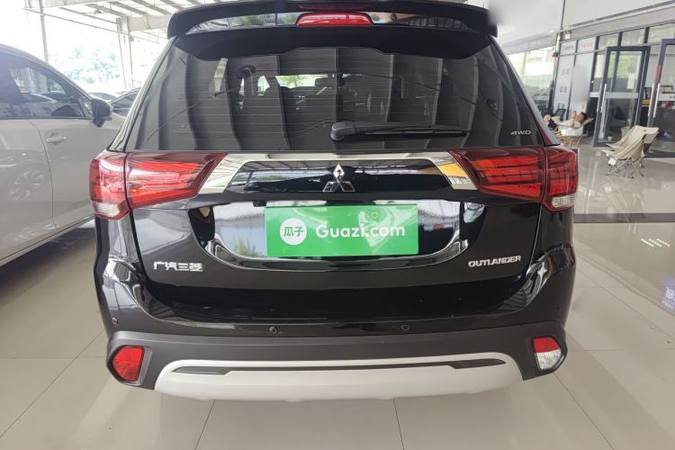 Used Mitsubishi Outlander 2020 2.4L 4x4 Zhi Xiang Edition 5 Seats Rear