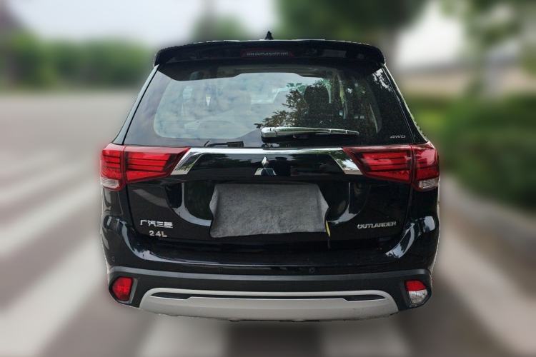 Used Mitsubishi Outlander 2020 2.4L 4x4 Zhi Xiang Edition 7-Seater Rear