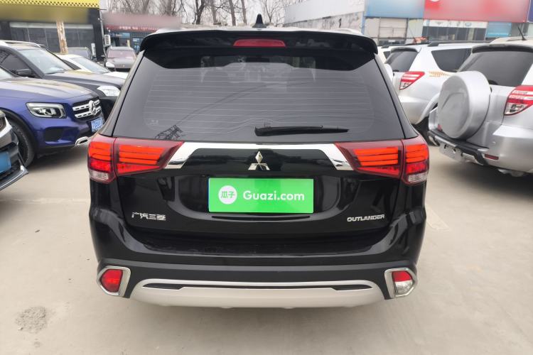 Used Mitsubishi Outlander 2020 2.0L Two-Wheel Drive Comfort Edition 7-Seater Rear